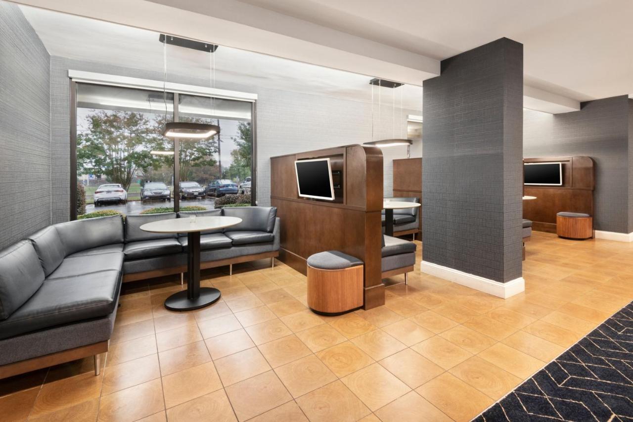 Courtyard By Marriott Burlington Hotell Exteriör bild