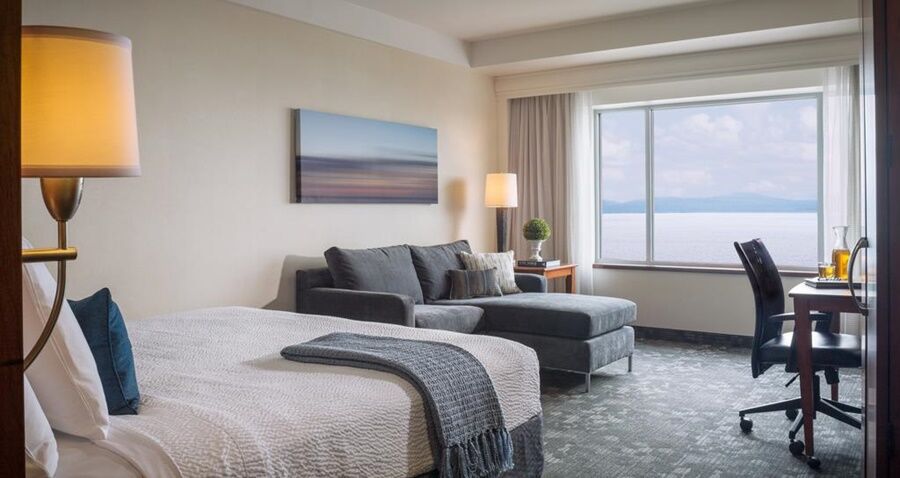 Courtyard By Marriott Burlington Hotell Exteriör bild